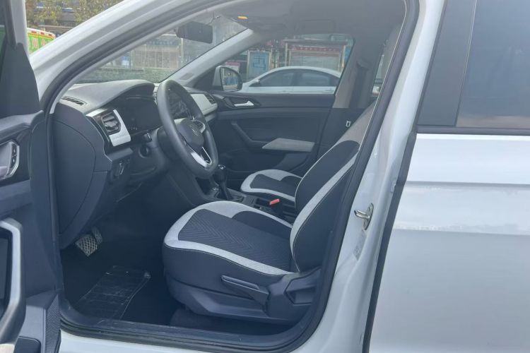 大众 途岳 2025款 新锐 1.5L 锐进版中控内饰7002