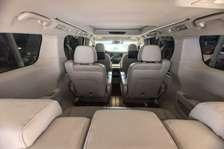 广汽传祺 传祺M8 2018款 320T 旗舰版中控内饰7010