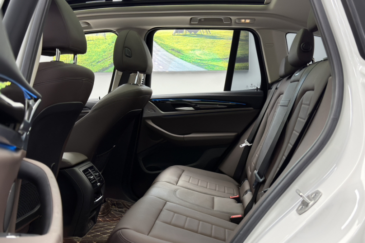 宝马iX3 2021款 改款 领先型中控内饰7002