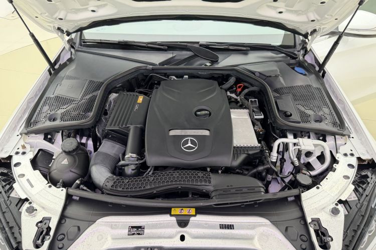 奔驰C级 2017款 改款 C 180 L 时尚型运动版中控内饰7005