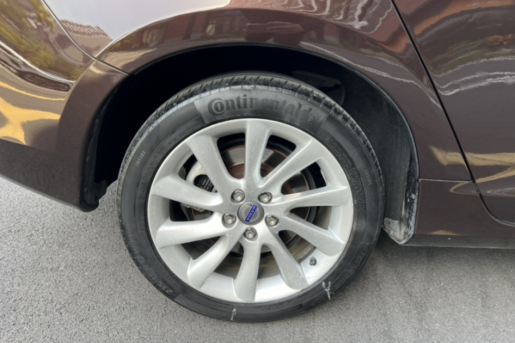 沃尔沃S60 2018款 S60L T3 智进版车身外观6007