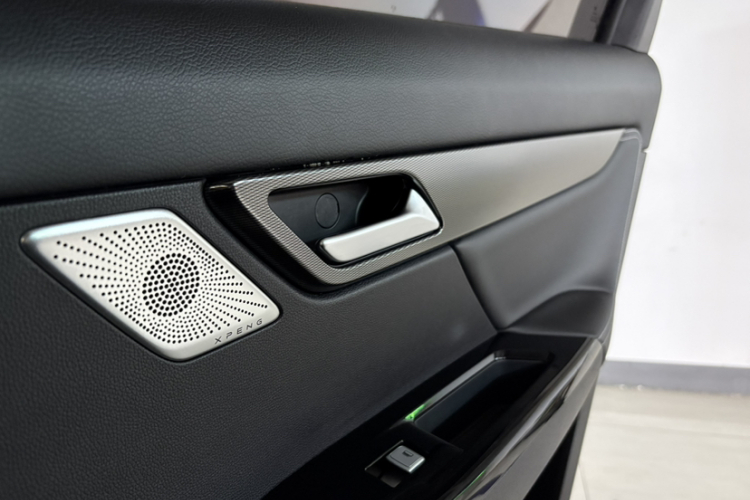 小鹏G3 2021款 G3i 460G中控内饰7011