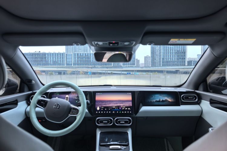 零跑汽车 零跑C01 2023款 525舒享版中控内饰7003