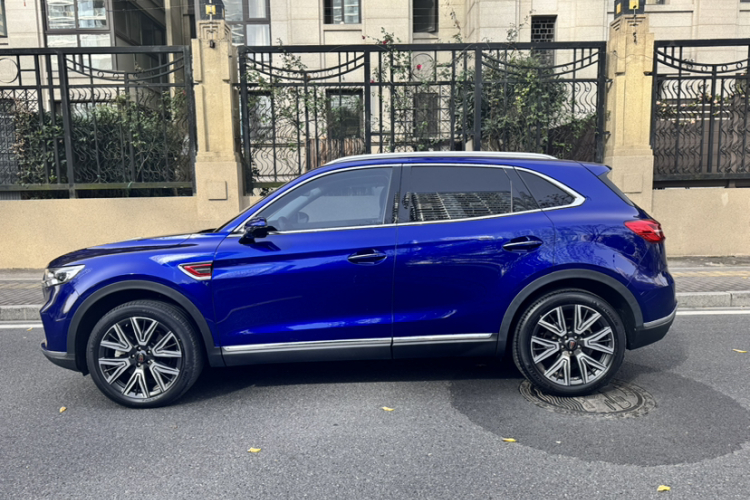 红旗HS5 2022款 2.0T 智联旗享四驱版车身外观6001