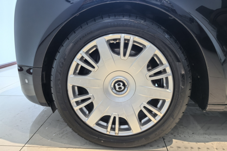 宾利 慕尚 2011款 6.8T 豪华版车身外观6006