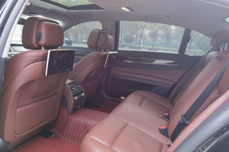 宝马7系 2014款 730Li 臻享型中控内饰7006