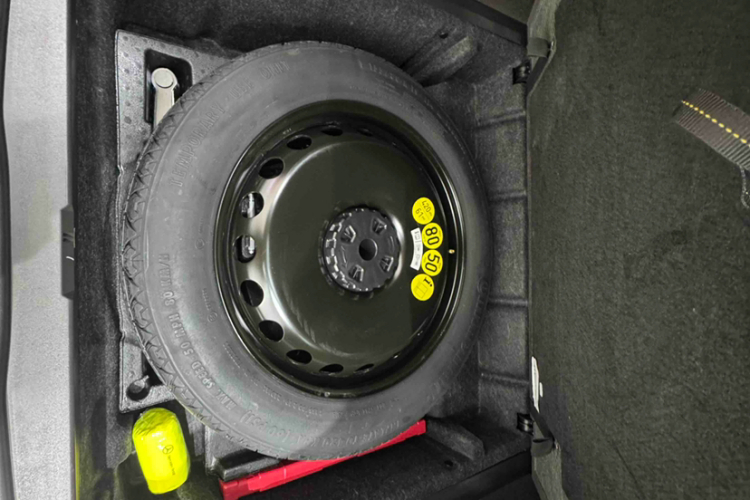 奔驰GLE 2019款 GLE 320 4MATIC 动感型臻藏版局部细节9007