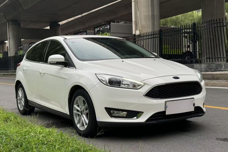 福特 福克斯 2018款 两厢经典 EcoBoost 180 自动精英型车身外观6003