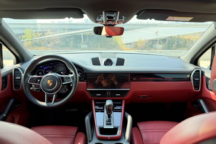 保时捷 Cayenne新能源 2023款 Cayenne E-Hybrid 2.0T中控内饰7003