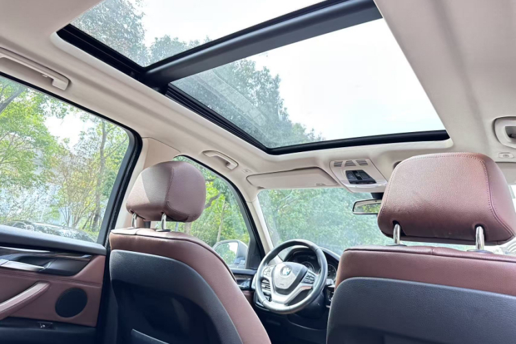 宝马X5(进口) 2014款 xDrive35i 典雅型中控内饰7004
