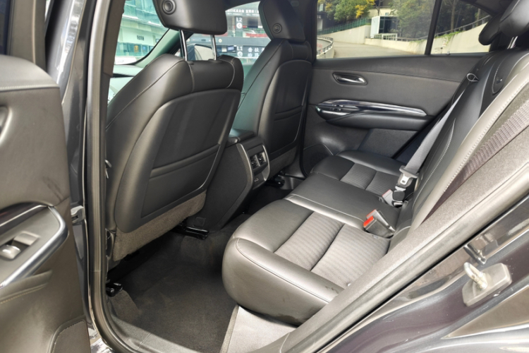 凯迪拉克XT4 2018款 28T 两驱技术型中控内饰7001