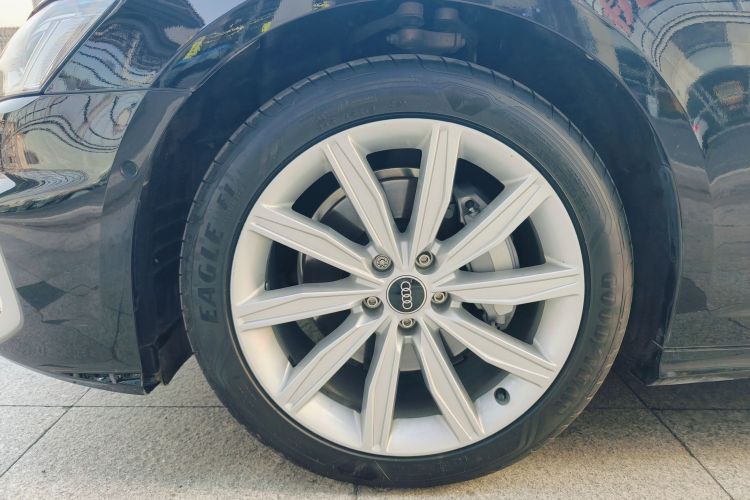 奥迪A6L 2024款 45 TFSI 臻选动感型车身外观6008