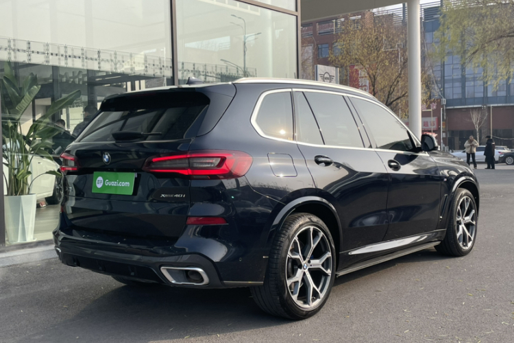 宝马X5(进口) 2021款 xDrive40i 尊享型 M运动套装车身外观6009