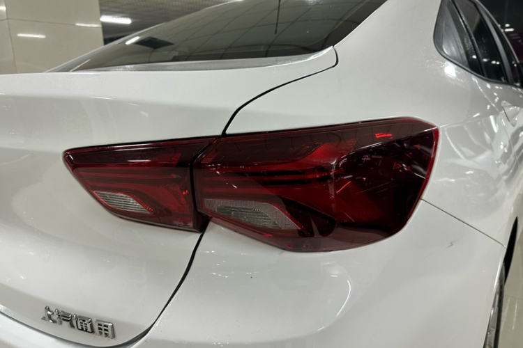 雪佛兰 科沃兹 2022款 325T 自动欣悦版车身外观6008