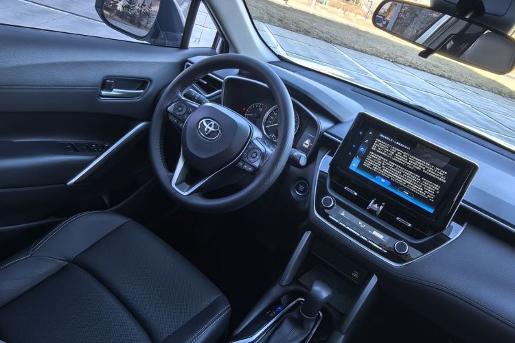 丰田 锋兰达 2022款 2.0L CVT豪华PLUS版局部细节14
