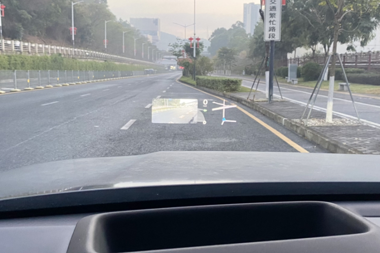 理想汽车 理想L7 2023款 Pro中控内饰7008