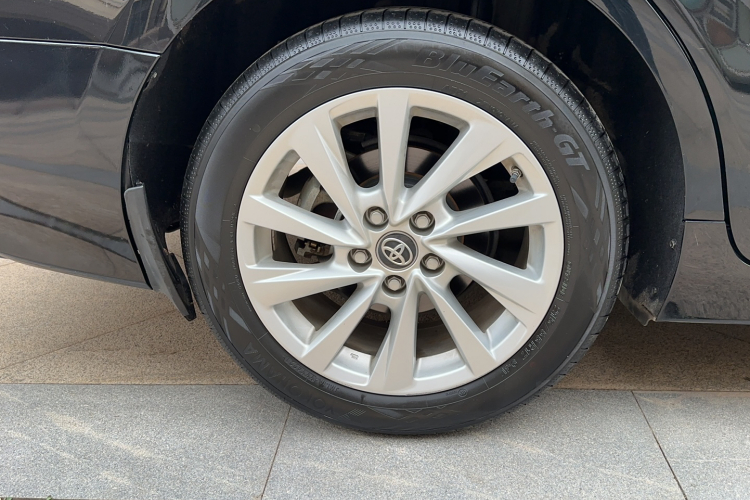 丰田 凯美瑞 2021款 2.0G 豪华版局部细节9004