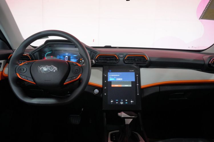 东风风神 奕炫 2025款 1.5L 荣耀版中控内饰7001