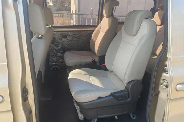 五菱汽车 五菱宏光V 2019款 1.5L标准型L2B中控内饰7003