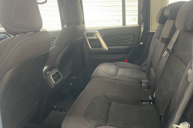 北京BJ40 2018款 2.0T 手动柴油四驱尊贵版中控内饰7002