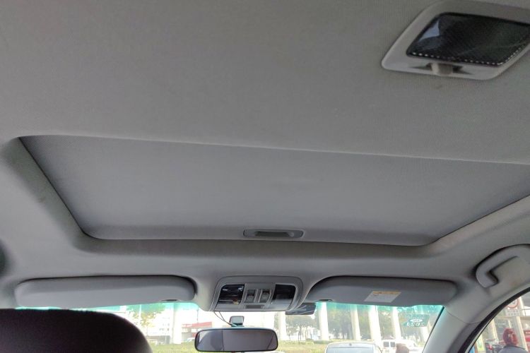 纳智捷 优6 SUV 2015款 1.8T 智尊型中控内饰7005