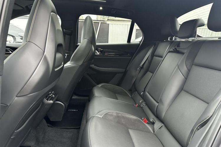 领克03 2025款 1.5TD DCT冠军版Pro中控内饰7006