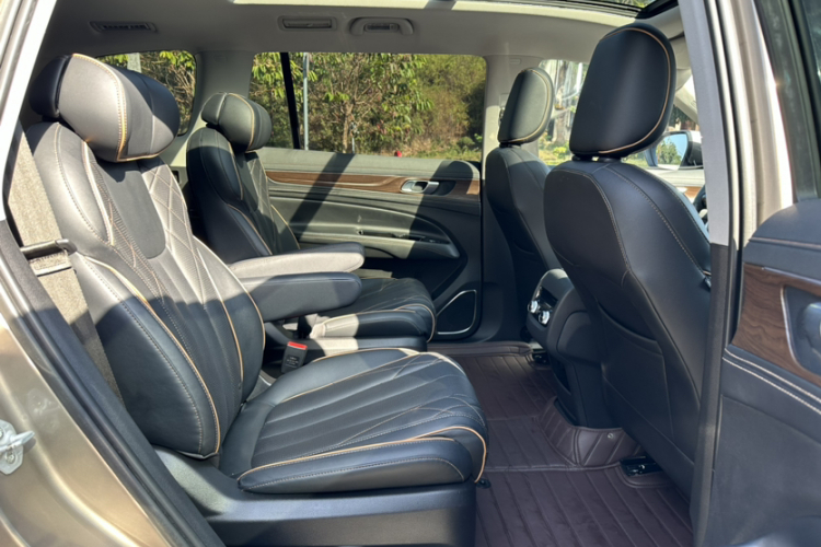 福特 领裕 2021款 EcoBoost 225 尊领型 6座中控内饰7009