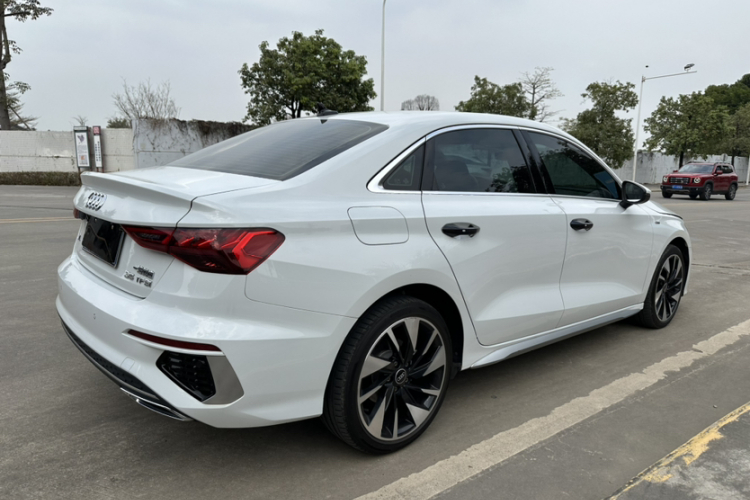 奥迪A3 2024款 A3L Limousine 35 TFSI 时尚运动型车身外观6005