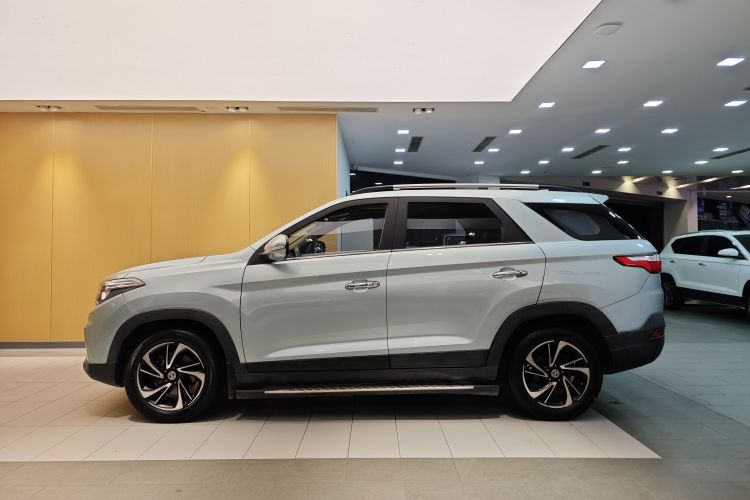 东风风光 风光S560 2018款 1.8L CVT尊贵型车身外观6012