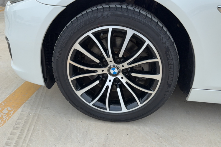 宝马5系 2014款 525Li 豪华设计套装局部细节9001