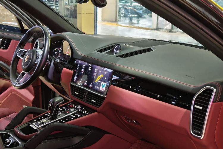 保时捷 2018款 Cayenne 3.0T中控内饰7014