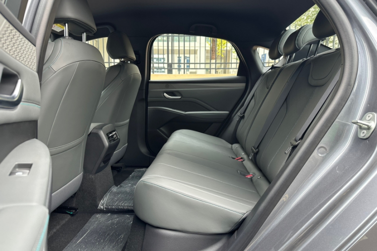 比亚迪 秦PLUS 2025款 DM-i 智驾版 55KM领先型中控内饰7007