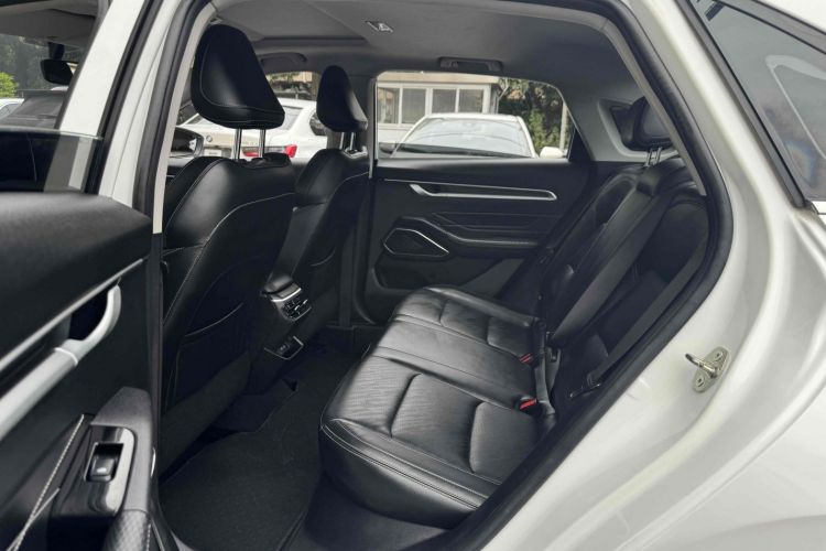 吉利汽车 帝豪 2023款 第4代冠军版 1.5L CVT尊贵型中控内饰7003