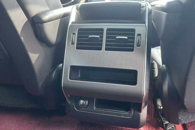 路虎 揽胜运动版 2017款 3.0 SC V6 SE中控内饰7009