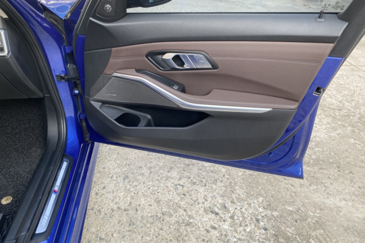 宝马3系 2020款 改款 325Li M运动曜夜套装中控内饰7005