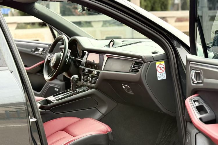 保时捷 2022款 Macan 2.0T中控内饰7009