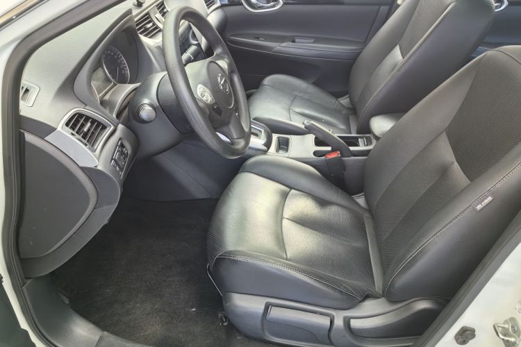 日产 轩逸 2016款 1.6XL CVT豪华版中控内饰7002