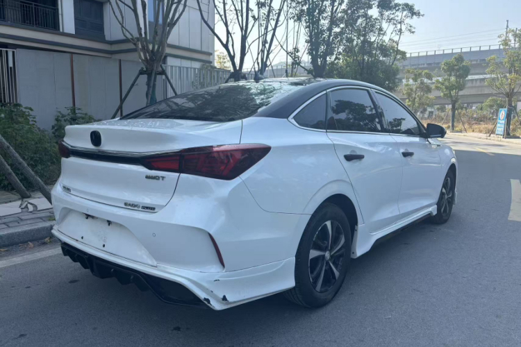 长安 逸动 2021款 PLUS 蓝鲸NE 1.4T GDI DCT尊贵型车身外观6004