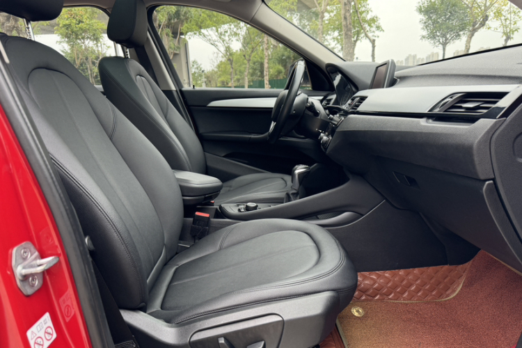 宝马X1 2018款 sDrive20Li 领先型中控内饰7005