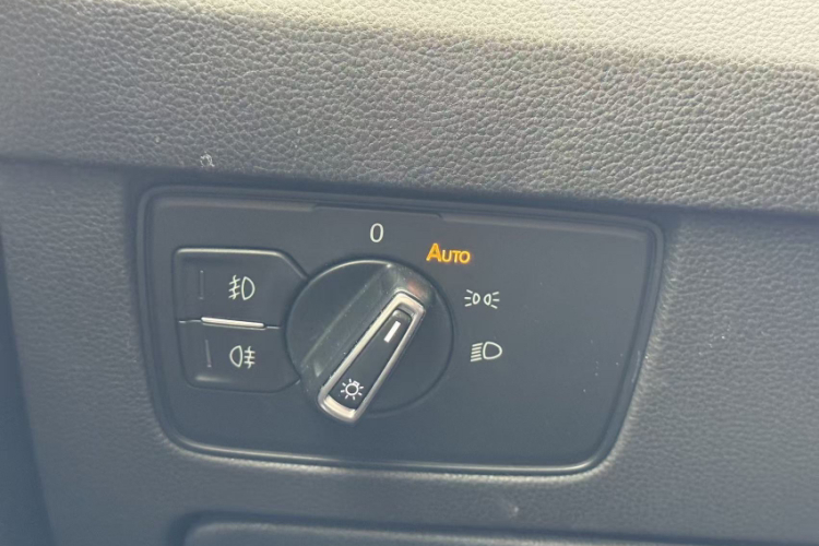 大众 蔚揽 2017款 380TSI 四驱拓行版中控内饰7001