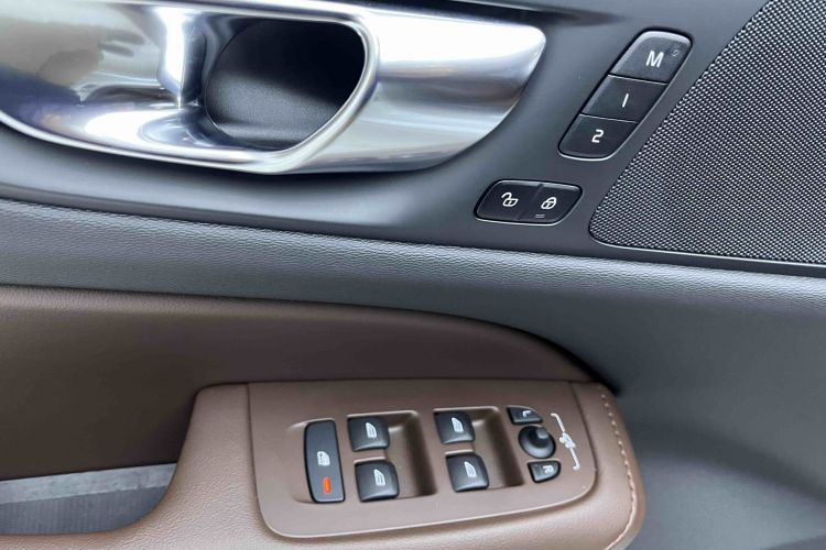 沃尔沃S60 2025款 B4 智逸豪华版中控内饰7005