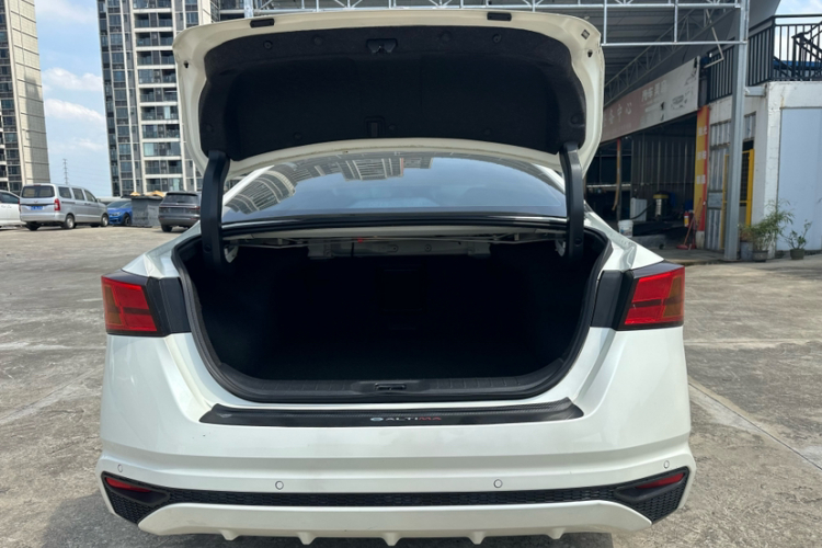 日产 天籁 2021款 2.0L XL 舒适版车身外观6005