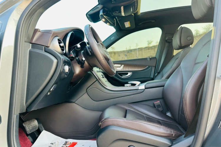 奔驰GLC 2018款 改款 GLC 300 4MATIC 动感型车身外观6009