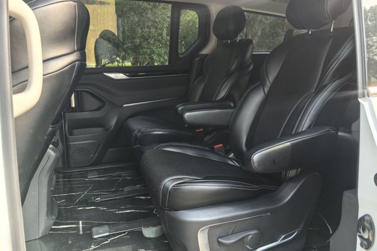 上汽大通MAXUS 大通G20 2021款 PLUS 2.0T 汽油自动豪华版中控内饰7007