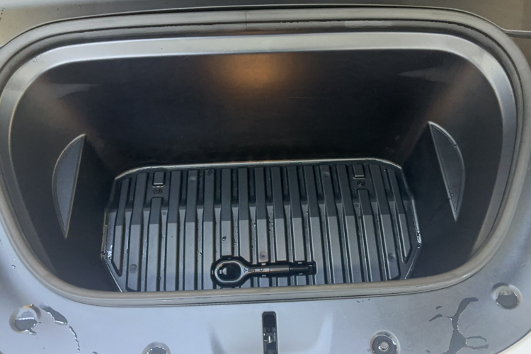 特斯拉 Model Y 2022款 后轮驱动版局部细节24