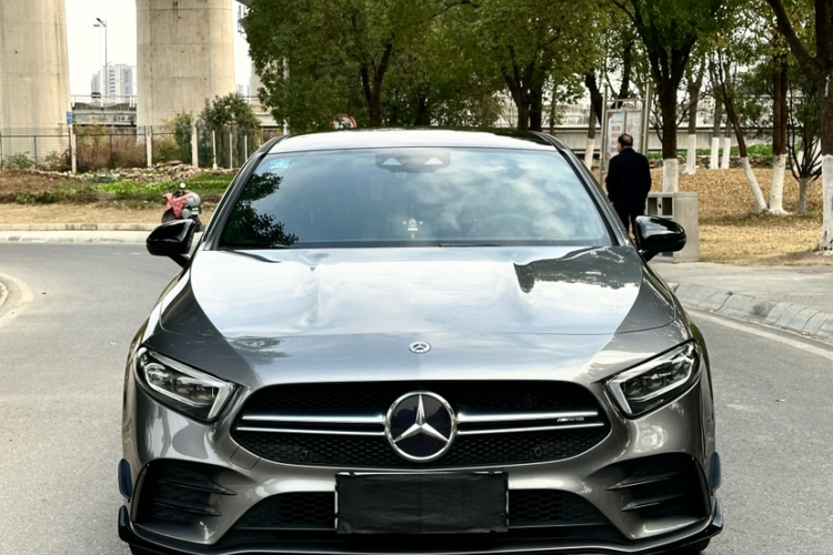 奔驰A级AMG 2019款 AMG A 35 L 4MATIC车身外观6004
