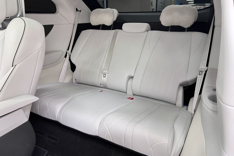 小鹏X9 2024款 640四驱高性能Max中控内饰7006