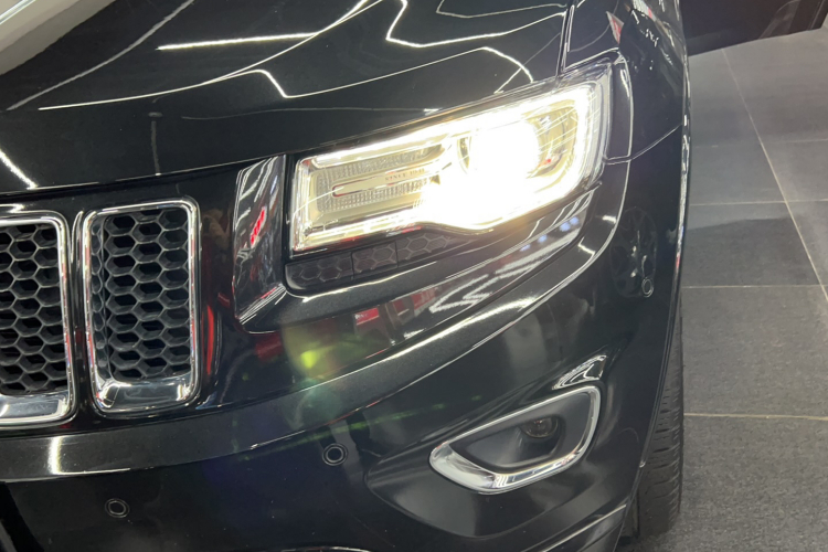 Jeep 大切诺基(进口) 2015款 3.6L 豪华导航版局部细节36