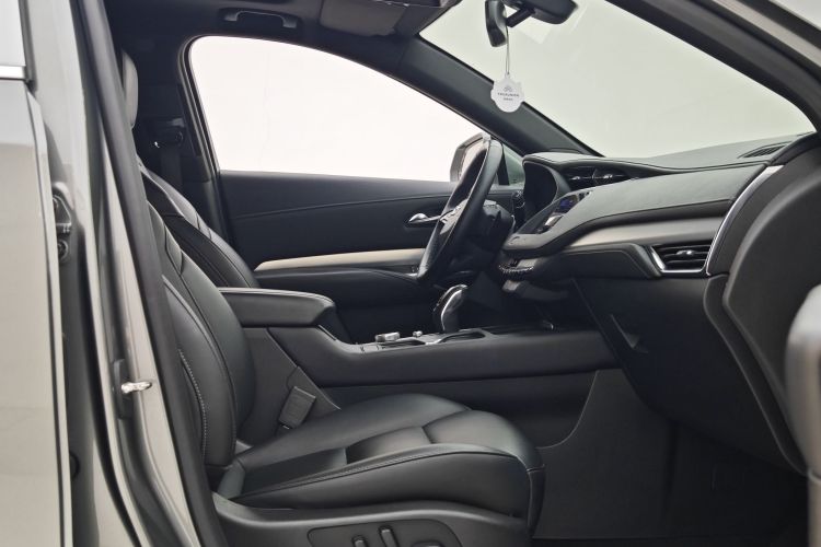 凯迪拉克XT4 2018款 28T 两驱领先型中控内饰7003