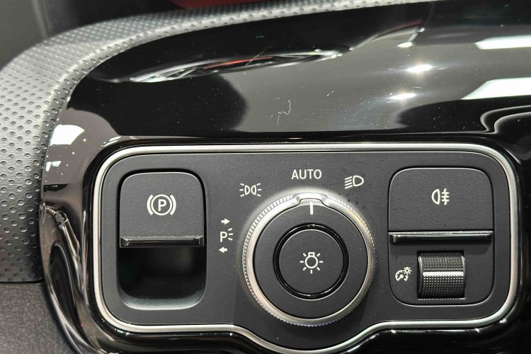 奔驰CLA 2023款 CLA 200 猎跑车局部细节9009